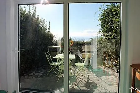 Nocelle Sleeps 2 Air Con Wifi Villa