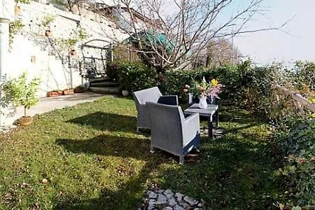Nocelle Sleeps 2 Air Con Wifi Villa