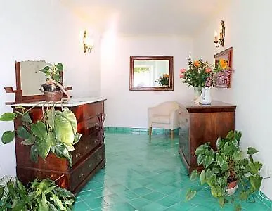 Villa Nocelle Sleeps 2 Air Con Wifi